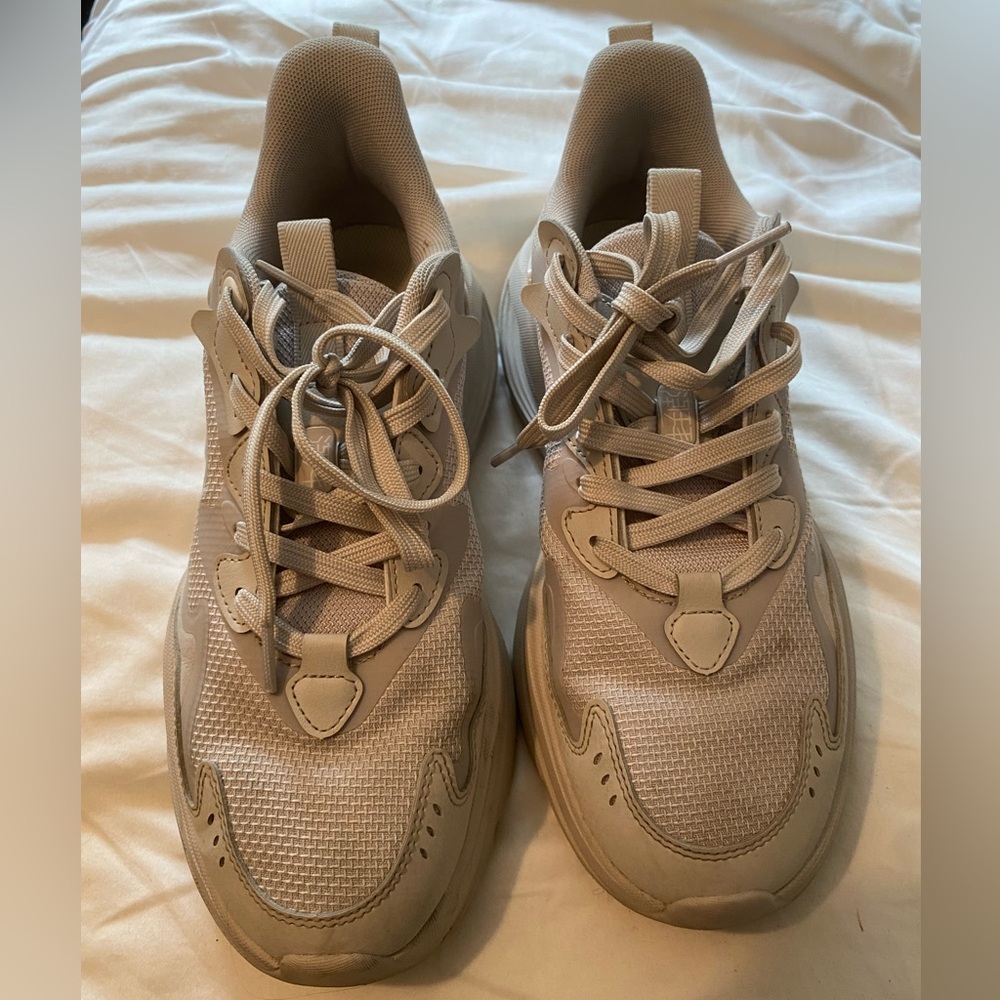 Anta running shoes, good condition, lightly worn